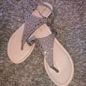 Maurices sandles size 7